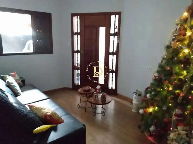 Casa / Sobrado para Venda em São José dos Campos/SP Jardim Pararangaba 5 Quartos