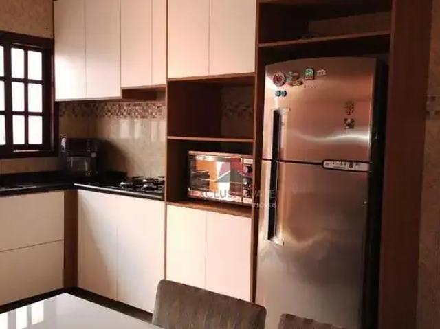 Casa / Sobrado para Venda em São José dos Campos/SP Jardim Portugal 3 Quartos