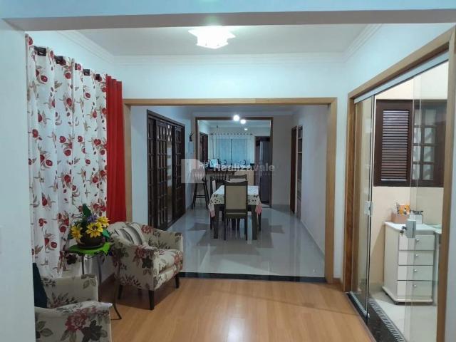 Casa / Sobrado para Venda em São José dos Campos/SP Jardim Portugal 3 Quartos