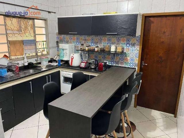 Casa / Sobrado para Venda em São José dos Campos/SP Jardim Portugal 3 Quartos