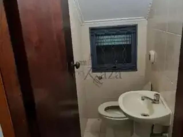 Casa / Sobrado para Venda em São José dos Campos/SP Jardim Portugal 3 Quartos