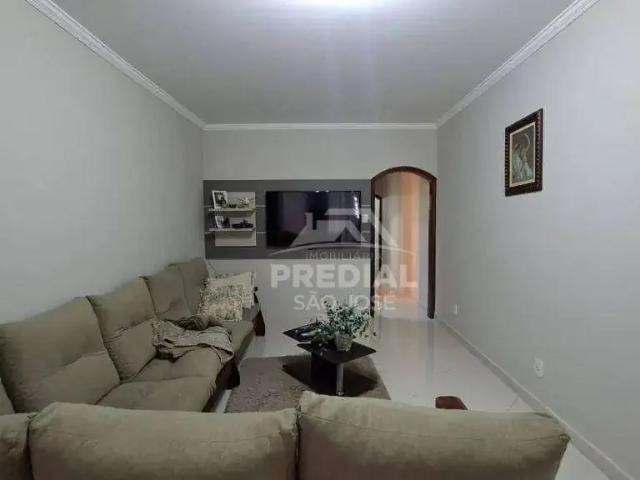 Casa / Sobrado para Venda em São José dos Campos/SP Jardim Portugal 4 Quartos