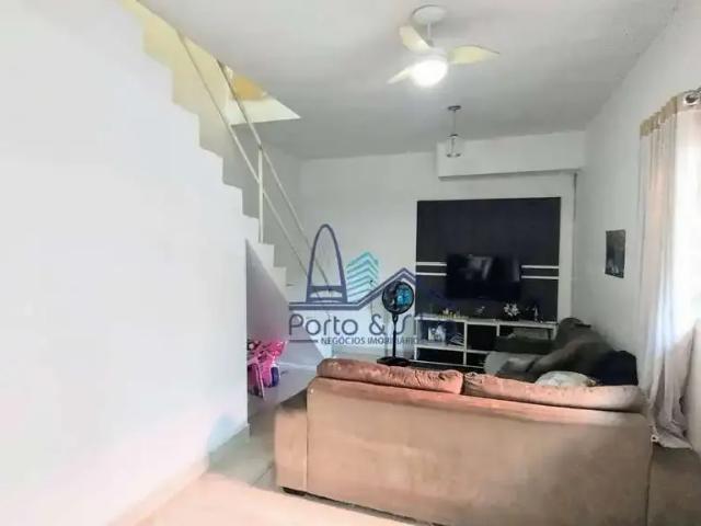 Casa / Sobrado para Venda em São José dos Campos/SP Jardim Portugal 5 Quartos