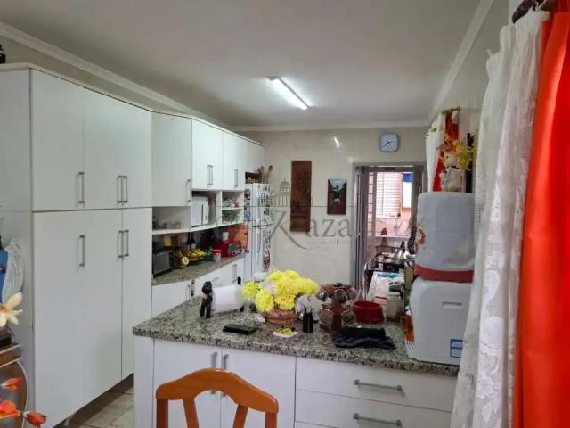 Casa / Sobrado para Venda em São José dos Campos/SP Jardim Rosário 3 Quartos
