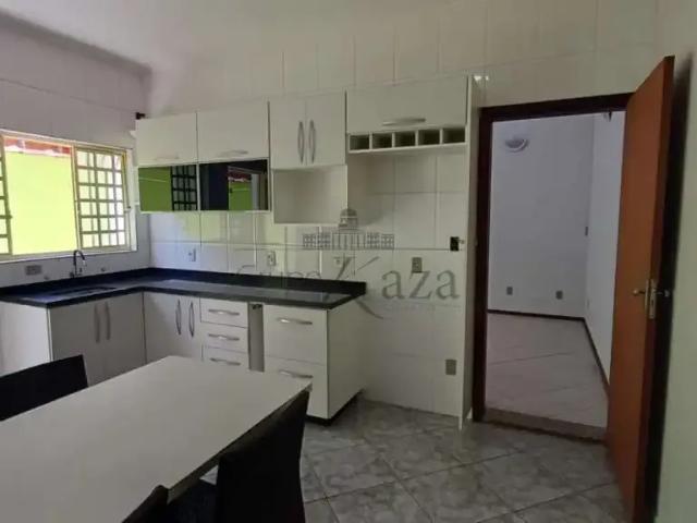 Casa / Sobrado para Venda em São José dos Campos/SP Jardim Sul 2 Quartos