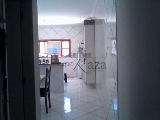 Casa / Sobrado para Venda em São José dos Campos/SP Jardim Sul 3 Quartos
