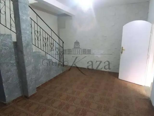 Casa / Sobrado para Venda em São José dos Campos/SP Jardim Santa Inês I 4 Quartos