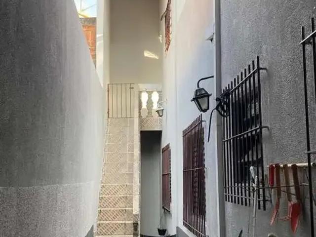 Casa / Sobrado para Venda em São José dos Campos/SP Jardim Santa Inês I 3 Quartos