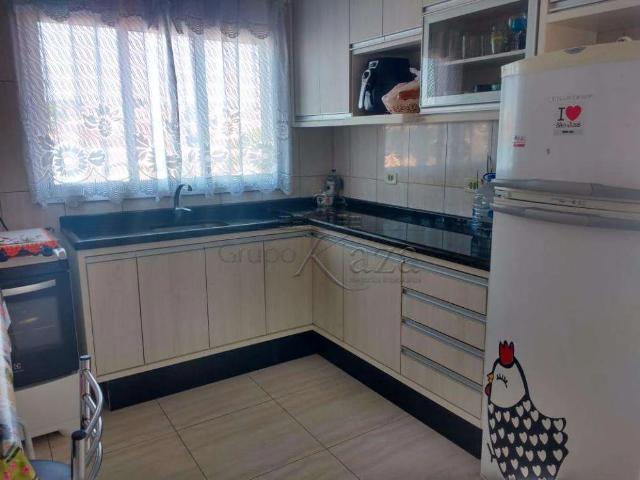 Casa / Sobrado para Venda em São José dos Campos/SP Jardim Santa Inês III 3 Quartos