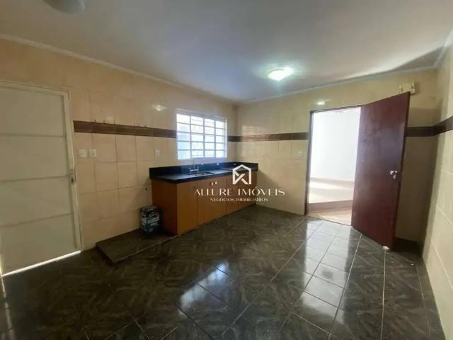 Casa / Sobrado para Venda em São José dos Campos/SP Jardim Satélite 3 Quartos