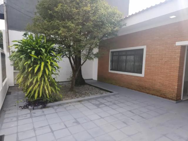 Casa / Sobrado para Venda em São José dos Campos/SP Jardim Satélite 3 Quartos