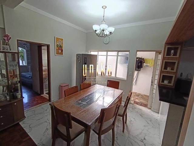 Casa / Sobrado para Venda em São José dos Campos/SP Jardim Satélite 3 Quartos