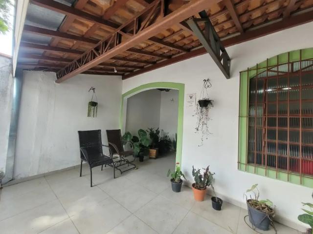 Casa / Sobrado para Venda em São José dos Campos/SP Jardim Satélite 3 Quartos