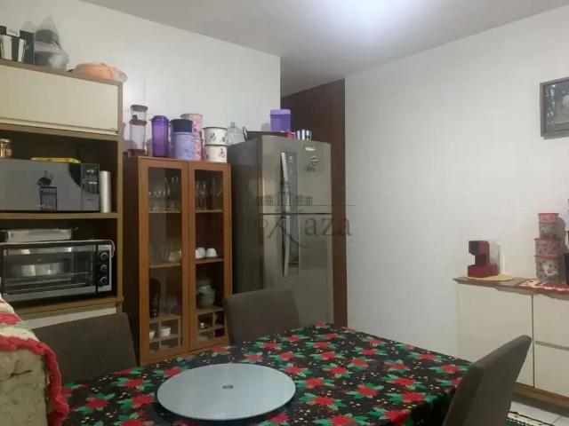 Casa / Sobrado para Venda em São José dos Campos/SP Jardim Satélite 3 Quartos