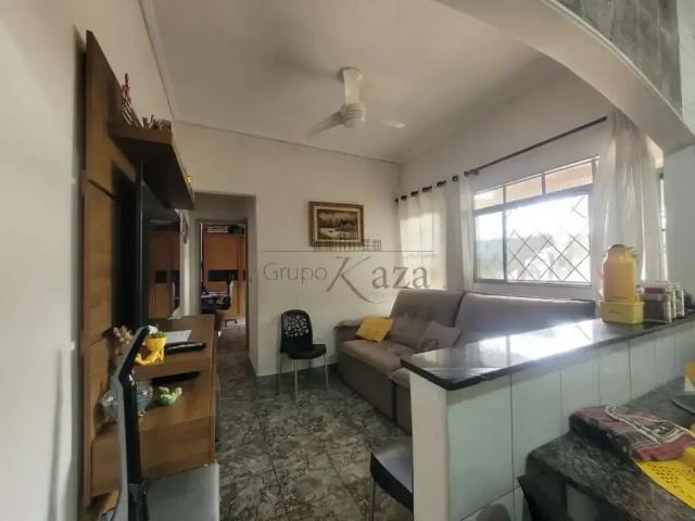 Casa / Sobrado para Venda em São José dos Campos/SP Jardim Satélite 7 Quartos