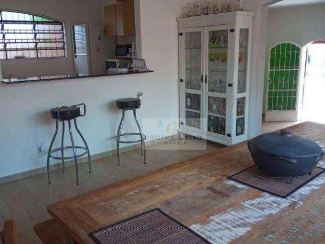 Casa / Sobrado para Venda em São José dos Campos/SP Jardim Souto 3 Quartos