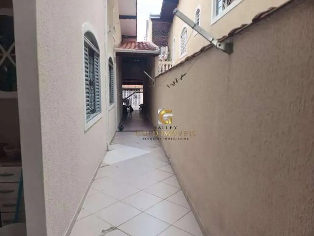 Casa / Sobrado para Venda em São José dos Campos/SP Jardim Terras do Sul 4 Quartos