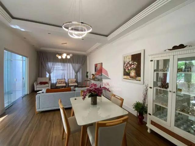 Casa / Sobrado para Venda em São José dos Campos/SP Jardim Terras do Sul 4 Quartos