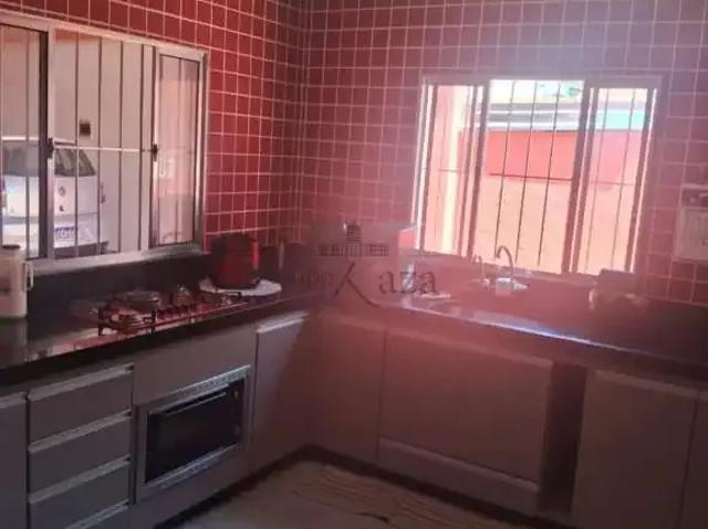 Casa / Sobrado para Venda em São José dos Campos/SP Jardim Vale do Sol 4 Quartos