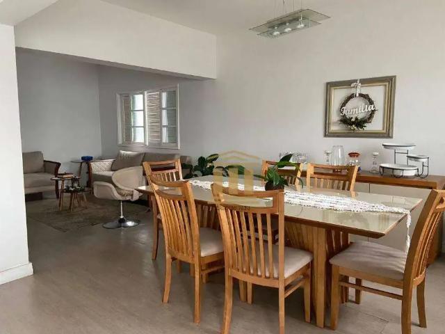 Casa / Sobrado para Venda em São José dos Campos/SP Jardim Valparaíba 3 Quartos