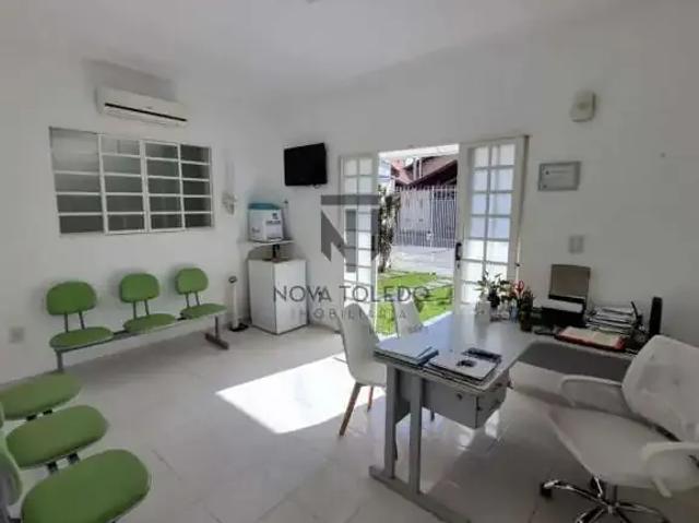 Casa / Sobrado para Venda em São José dos Campos/SP Jardim Veneza 4 Quartos