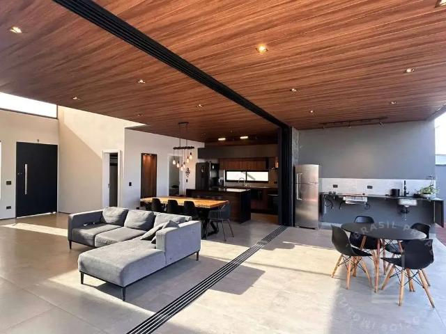 Casa / Sobrado para Venda em São José dos Campos/SP Loteamento Floresta 3 Quartos