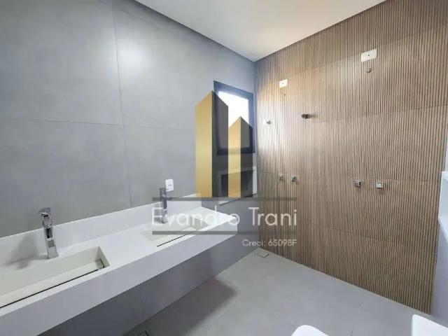 Casa / Sobrado para Venda em São José dos Campos/SP Condomínio Residencial Floresta 3 Quartos