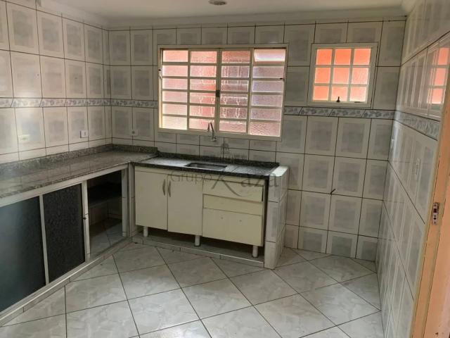 Casa / Sobrado para Venda em São José dos Campos/SP Loteamento Residencial Vista Linda 3 Quartos