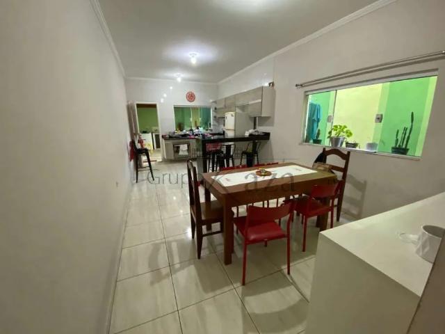 Casa / Sobrado para Venda em São José dos Campos/SP Loteamento Residencial Vista Linda 3 Quartos