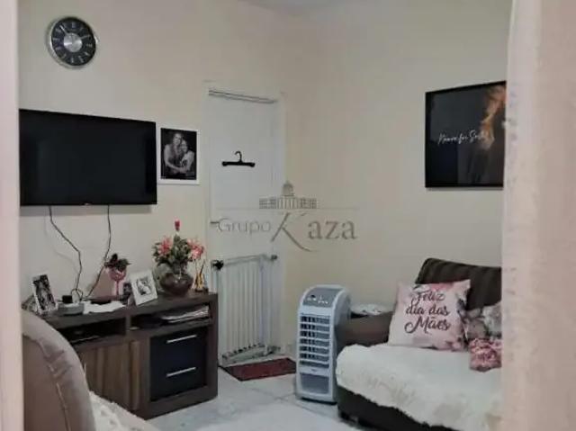 Casa / Sobrado para Venda em São José dos Campos/SP Monte Castelo 4 Quartos