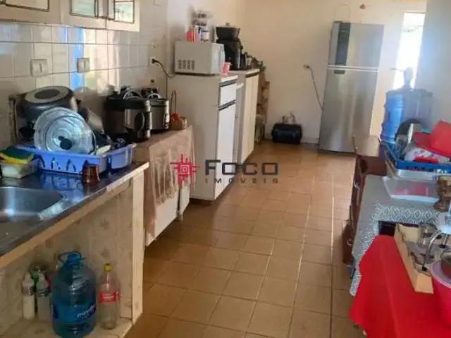 Casa / Sobrado para Venda em São José dos Campos/SP Monte Castelo 4 Quartos