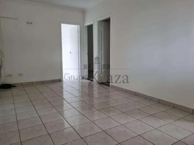 Casa / Sobrado para Venda em São José dos Campos/SP Monte Castelo 3 Quartos