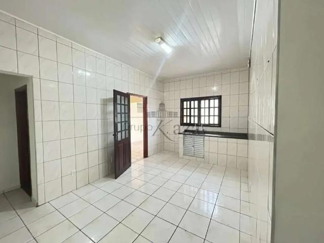 Casa / Sobrado para Venda em São José dos Campos/SP Santana 3 Quartos