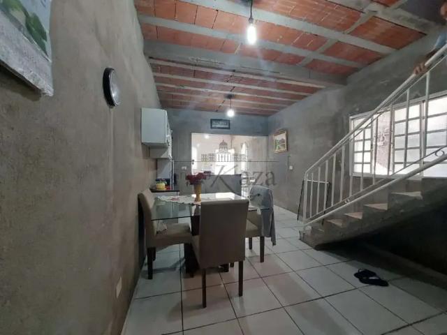 Casa / Sobrado para Venda em São José dos Campos/SP Parque dos Ipês 3 Quartos
