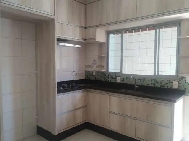 Casa / Sobrado para Venda em São José dos Campos/SP Parque Industrial 3 Quartos