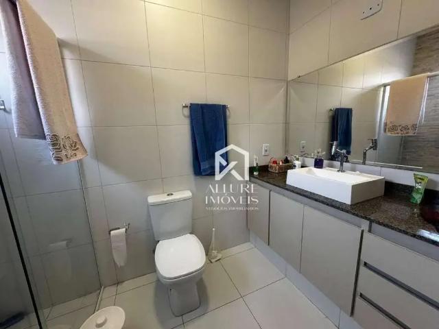 Casa / Sobrado para Venda em São José dos Campos/SP Parque Industrial 4 Quartos