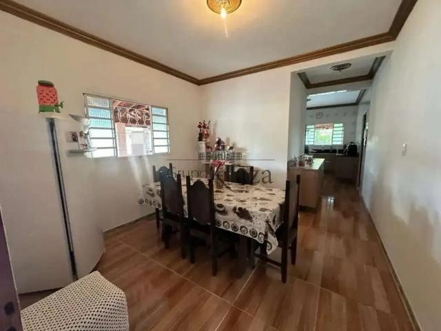 Casa / Sobrado para Venda em São José dos Campos/SP Primavera 1B 3 Quartos