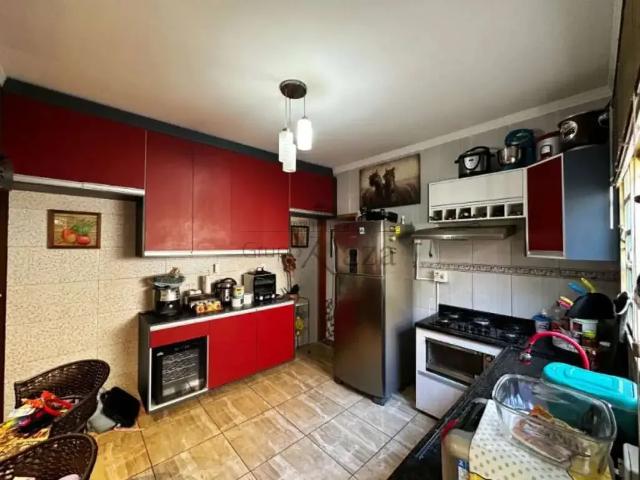 Casa / Sobrado para Venda em São José dos Campos/SP Residencial Altos do Bosque 3 Quartos