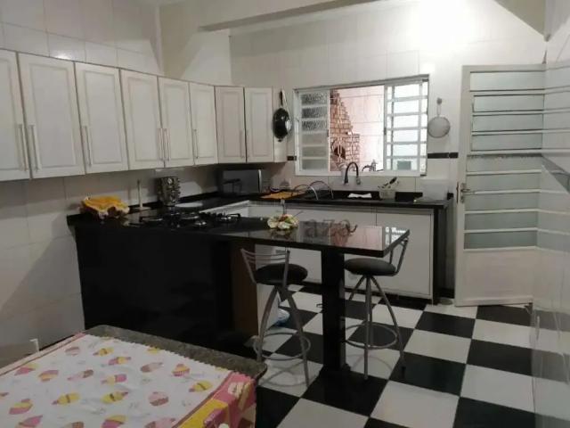 Casa / Sobrado para Venda em São José dos Campos/SP Residencial Altos do Bosque 4 Quartos