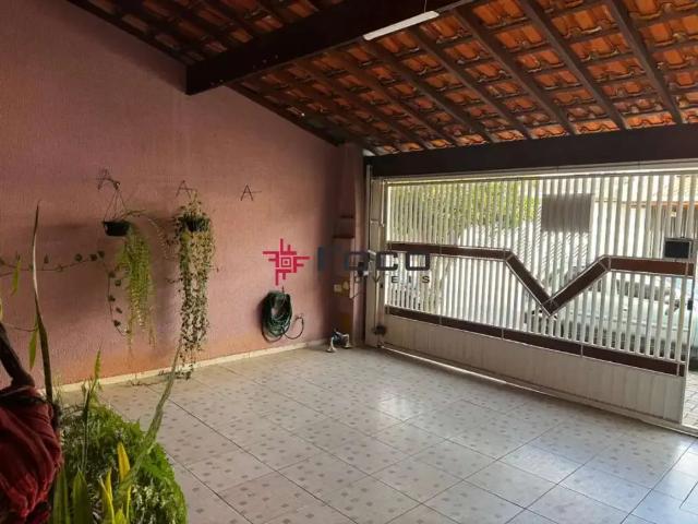Casa / Sobrado para Venda em São José dos Campos/SP Residencial Bosque dos Ipês 3 Quartos