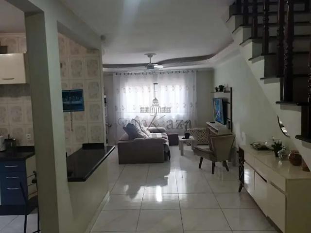 Casa / Sobrado para Venda em São José dos Campos/SP Residencial Bosque dos Ipês 3 Quartos
