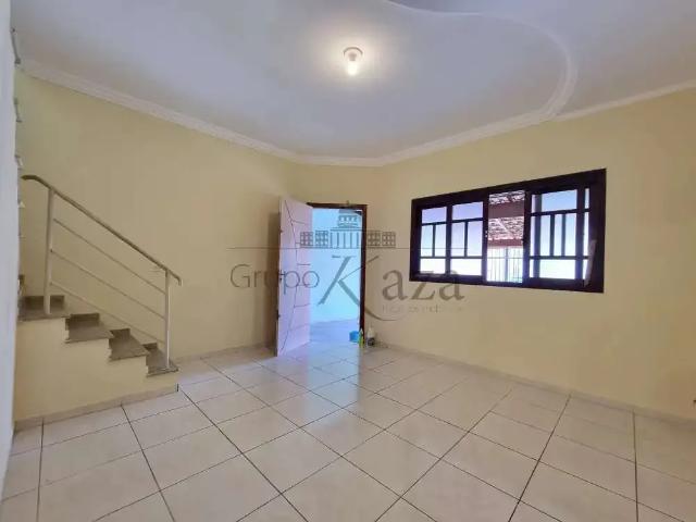 Casa / Sobrado para Venda em São José dos Campos/SP Residencial Bosque dos Ipês 3 Quartos