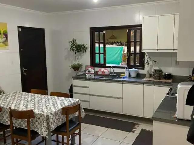 Casa / Sobrado para Venda em São José dos Campos/SP Residencial Bosque dos Ipês 3 Quartos
