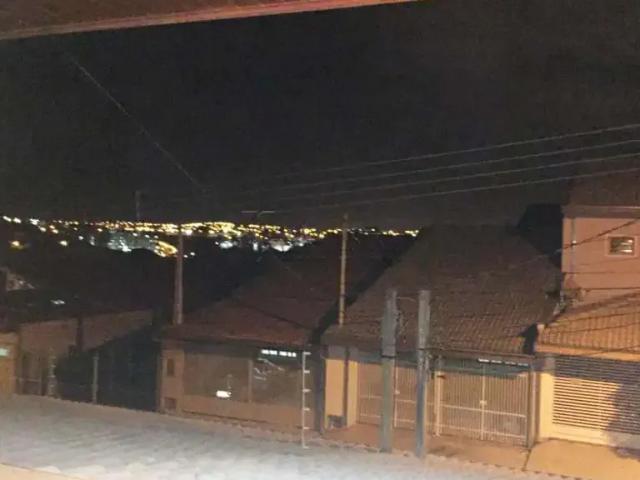 Casa / Sobrado para Venda em São José dos Campos/SP Residencial Bosque dos Ipês 3 Quartos