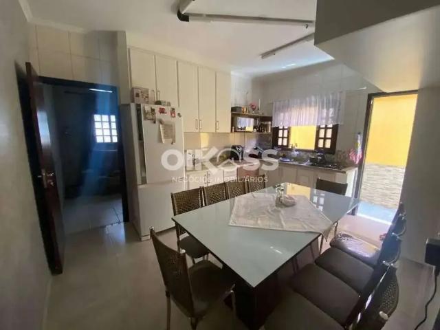 Casa / Sobrado para Venda em São José dos Campos/SP Residencial Bosque dos Ipês 3 Quartos