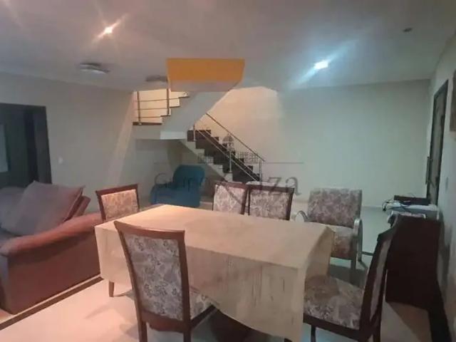 Casa / Sobrado para Venda em São José dos Campos/SP Residencial Bosque dos Ipês 4 Quartos