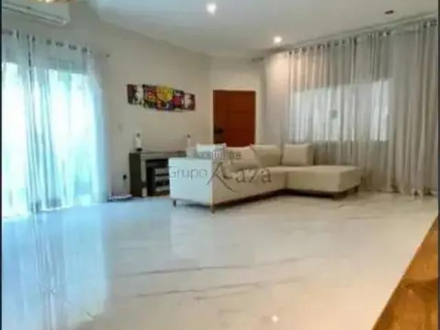 Casa / Sobrado para Venda em São José dos Campos/SP Residencial de Ville 3 Quartos