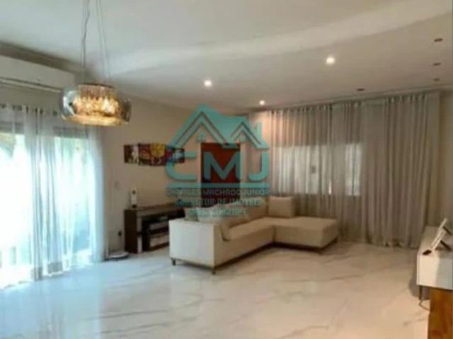 Casa / Sobrado para Venda em São José dos Campos/SP Residencial de Ville 3 Quartos