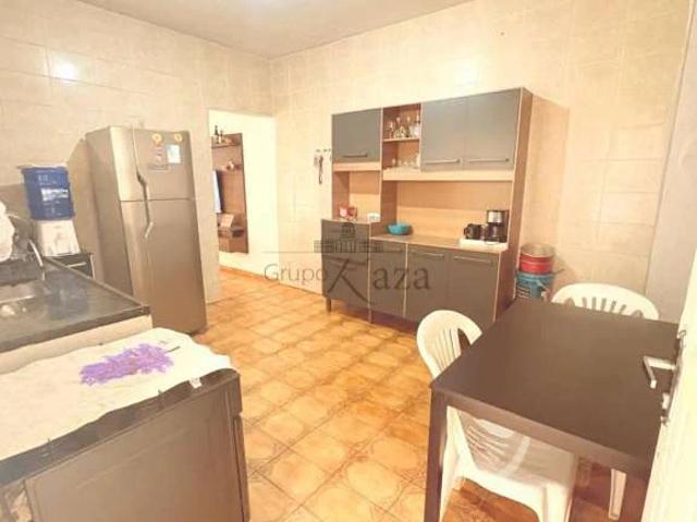Casa / Sobrado para Venda em São José dos Campos/SP Residencial São Francisco 3 Quartos