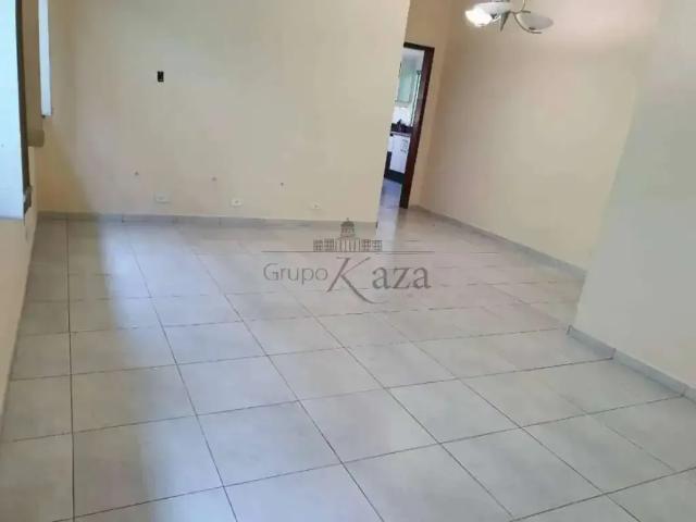 Casa / Sobrado para Venda em São José dos Campos/SP Residencial Tatetuba 4 Quartos